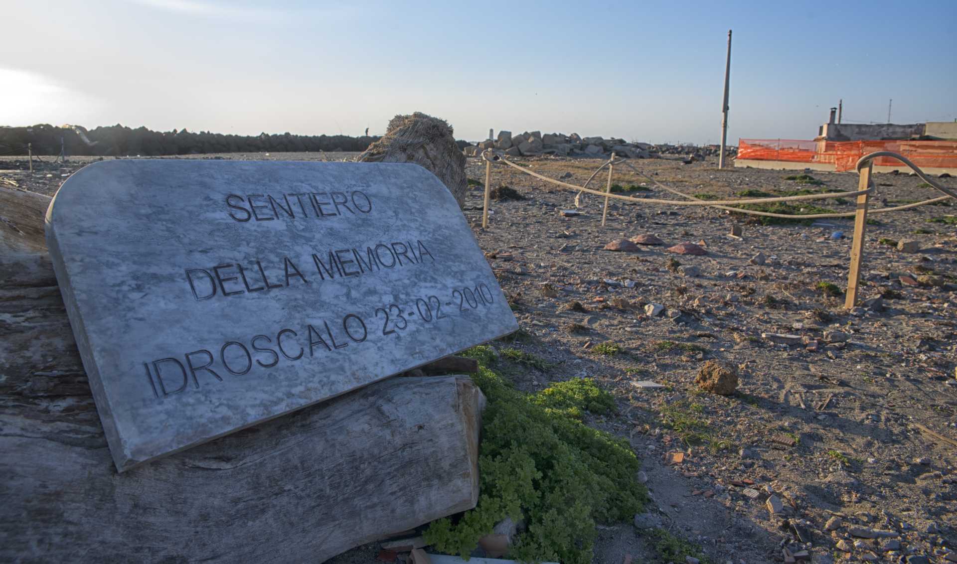 Inaugurato il sentiero della memoria all''Idroscalo